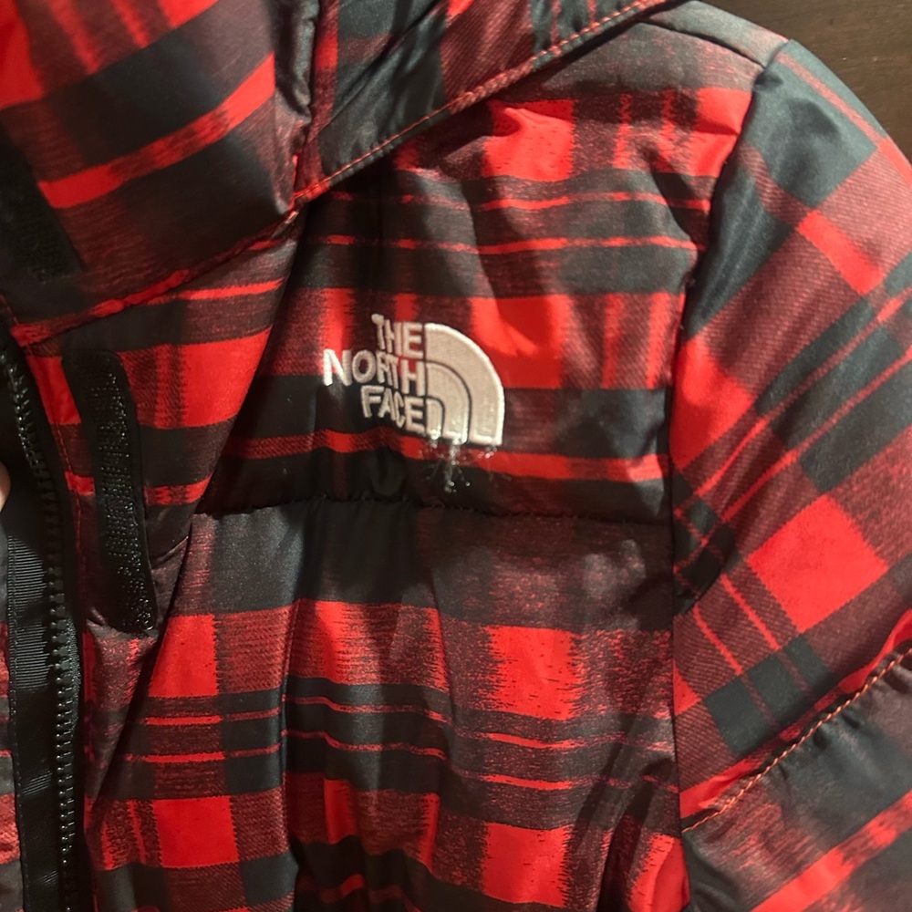 North face - Picture 3 of 8